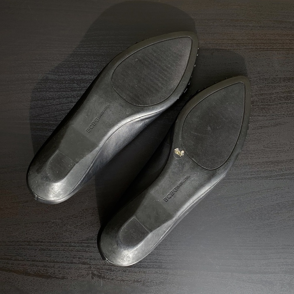 BCBGeneration - Zeleni Black Studded Leather Flats - size 7.5 B - Picture 10 of 12